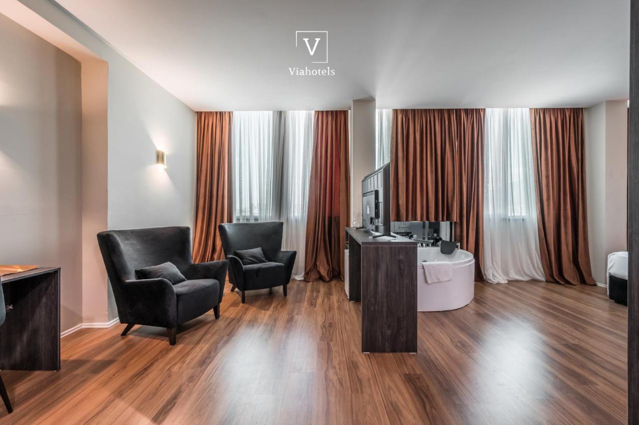 Vh Eurostar Tirana Hotel Congress & Tirana Spa Esterno foto